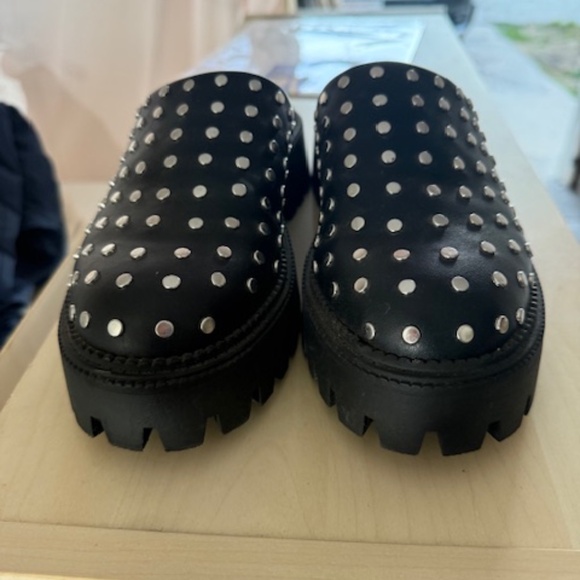 ✨ Dolce Vita Studded Slip-Ons — Size 8 - Picture 4 of 5